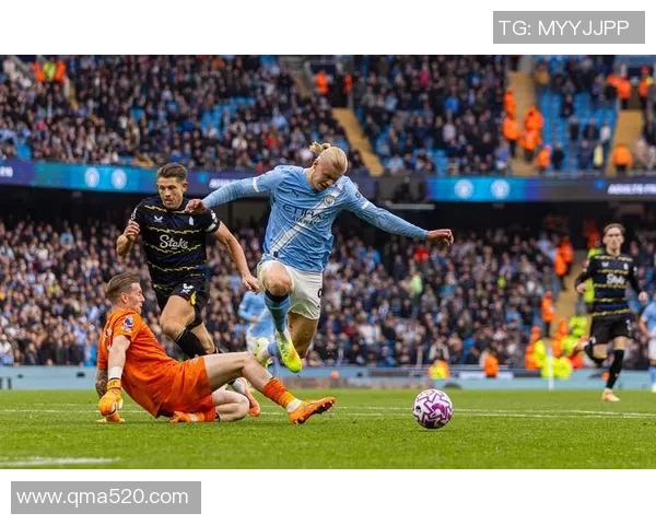 意甲惊天冷门那不勒斯狂胜曼城4-0上演帽子戏法引爆全场激情