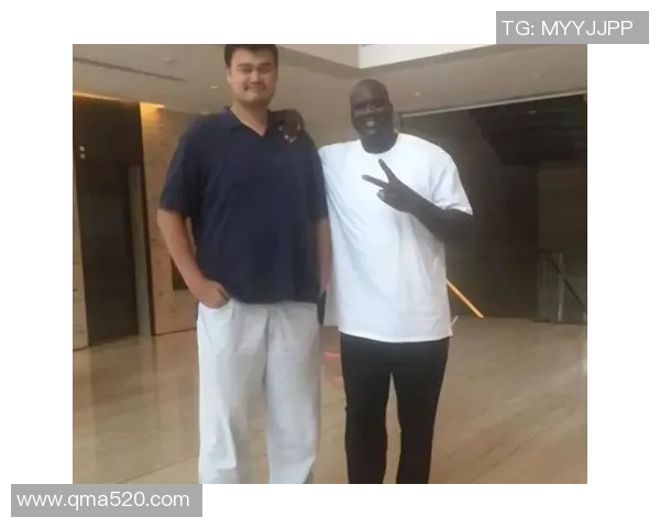 米高姚明：从篮球巨星到文化桥梁的传奇人生与影响力探讨