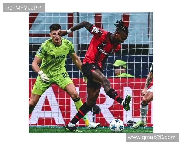 英超激战AC米兰险胜曼联乌龙球引发全场狂欢与转会传闻 英超激战AC米兰险胜曼联乌龙球引发全场狂欢与转会传闻