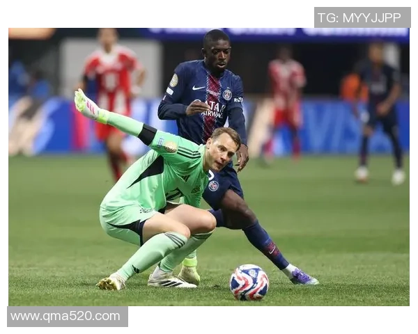 足总杯激战：巴黎圣日耳曼与曼联平局后点球大战精彩回顾与数据分析