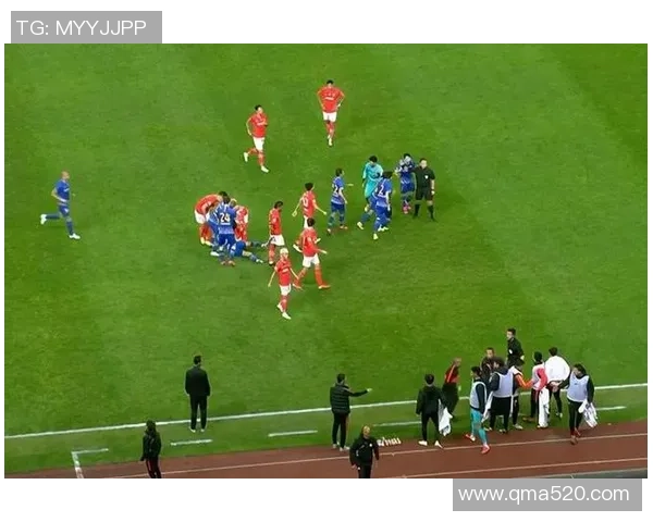 中超激战皇马险胜曼城乌龙球引发全场争议判罚热议